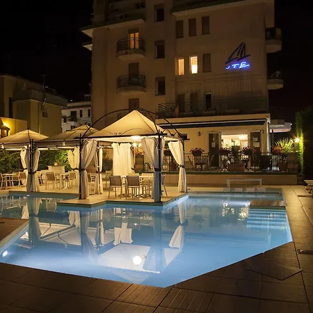 Ute Hotel 3*