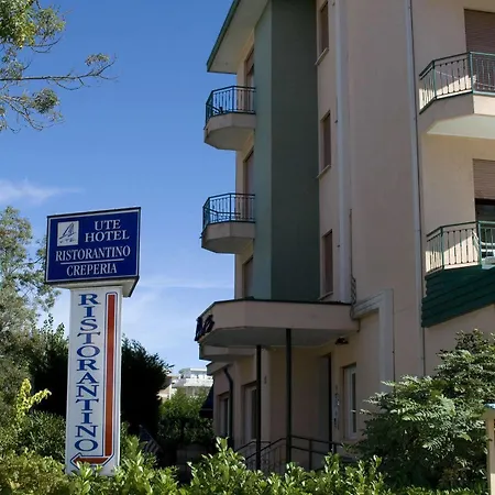 Ute מלון 3*