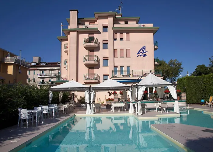 Hotel Ute 3*