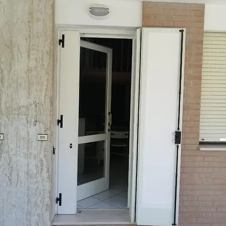 Ute Ξενοδοχείο 3*